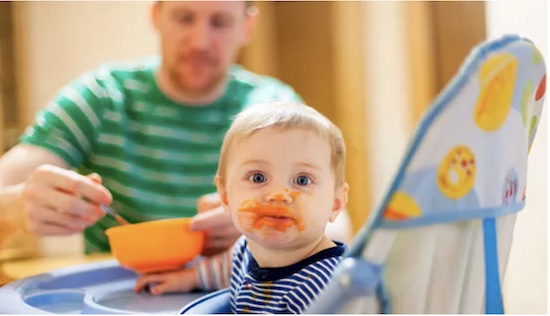 Début des aliments solides pour bébé