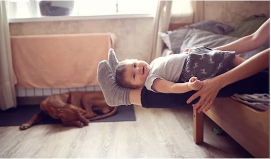 Stimulation d'un bébé de 10 mois