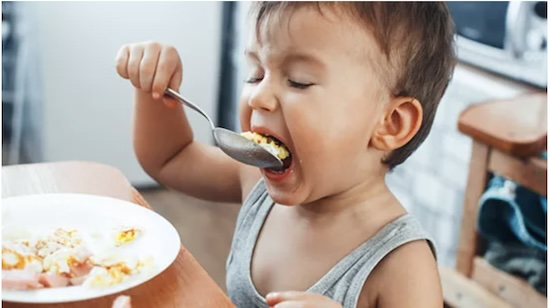 Alimentation d'un bébé de 15 mois
