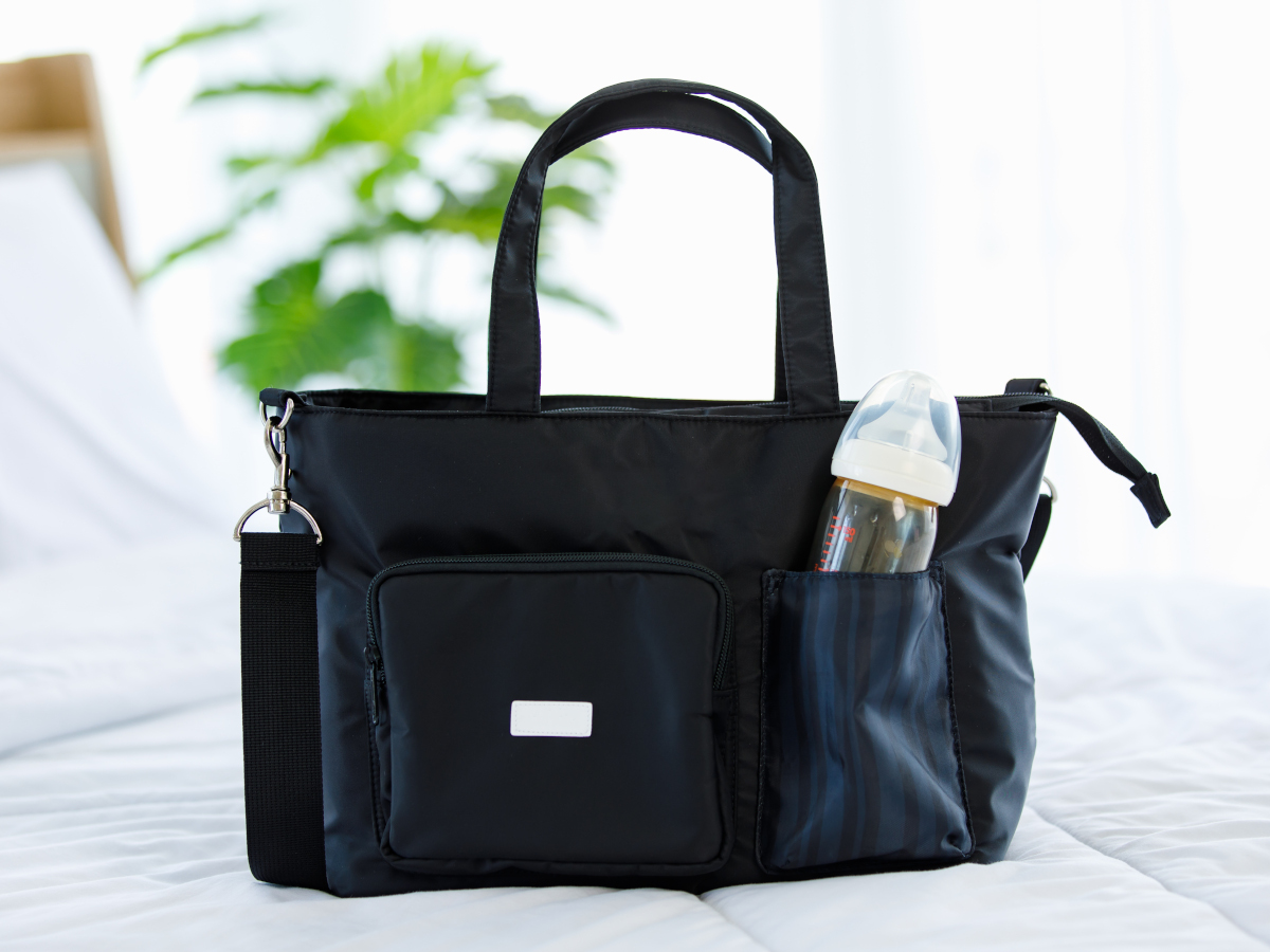 Le sac à main multi-fonctions, l'allié des mamans stylées qui ne veulent plus de sac à lange