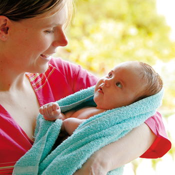 Le bain de bébé : Comment sécher bébé