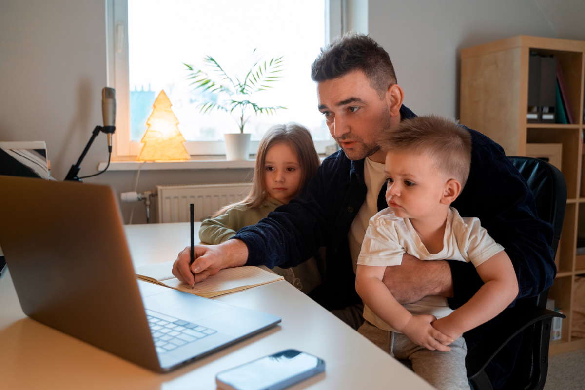 Congé parental terminé : comment aborder la reprise du travail avec les bons outils et sans culpabilité