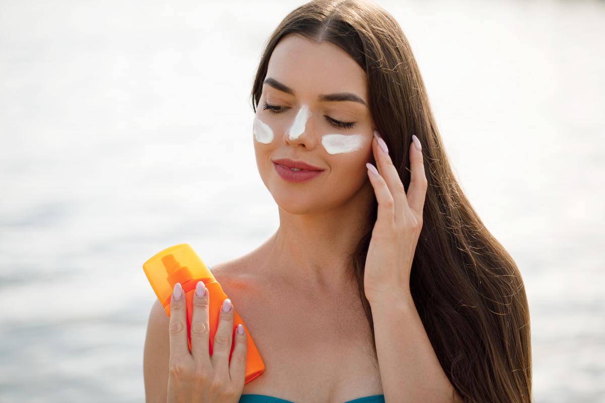 Les 5 crèmes solaires SPF 50 qui ne gâchent pas votre maquillage